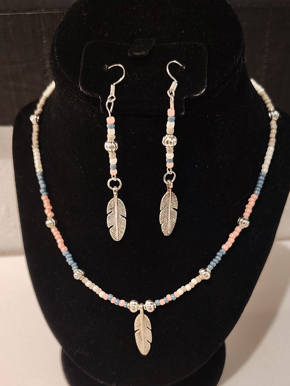 Handmade Beaded Feather Medallion Necklace And Earrings Set